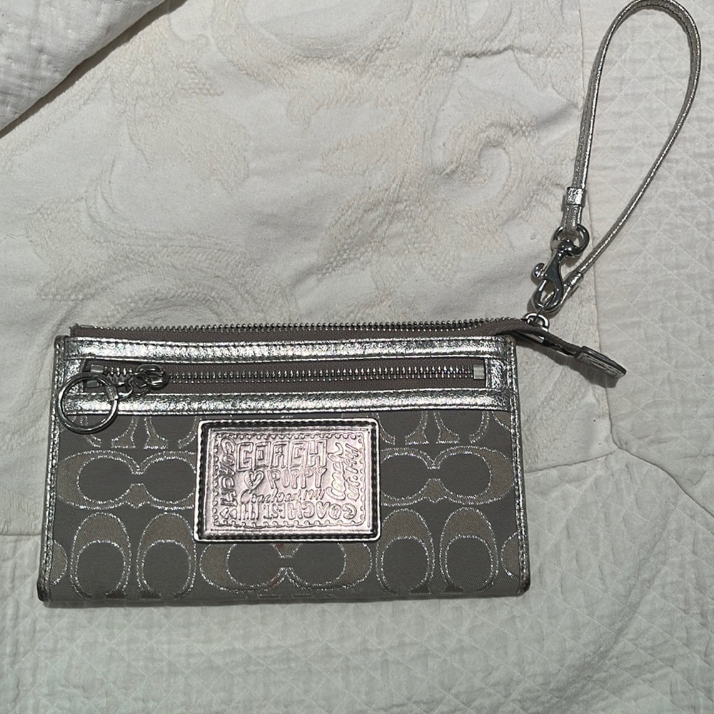 Coach poppy wallet